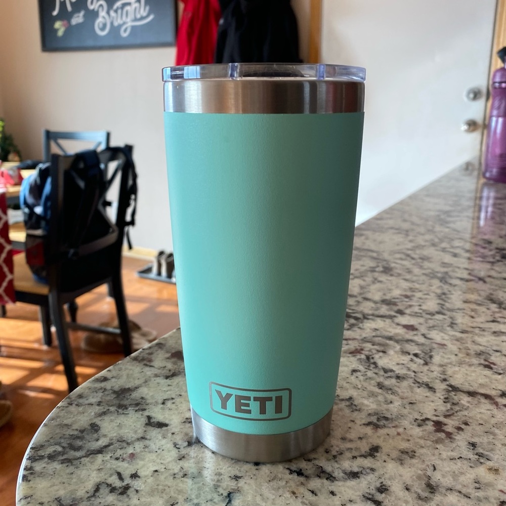 NWOT 20oz Yeti Tumbler